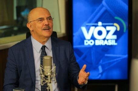 Volta às aulas presenciais será com segurança, afirma Ministro